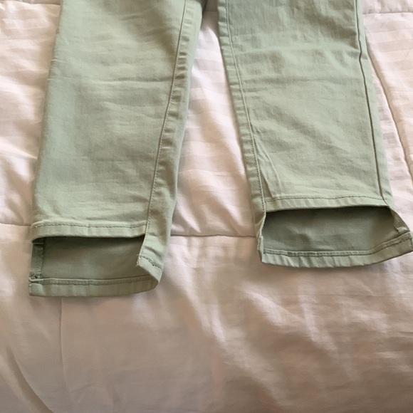 Lisa Rinna Skinny Jeans Mint Green Size 8 NWOT - Picture 3 of 4